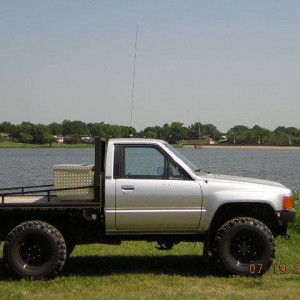 86 4x4 pickup with homemade flat bed