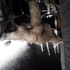 Should I be worried about excess snow buildup around the CV boot?