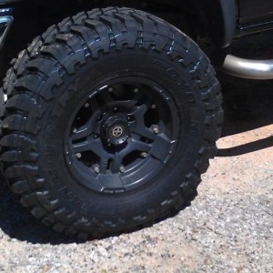 Toyo Open Country 285/75/16 MT
