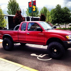 Rookie7's 2000 tacoma