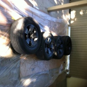 Blacking out factory wheels