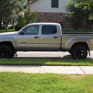 Truck leveled now with 5100's up front set at 1.75"