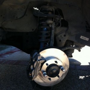 And the swap is complete. Easy upgrade to Tundra brakes for you first gen d
