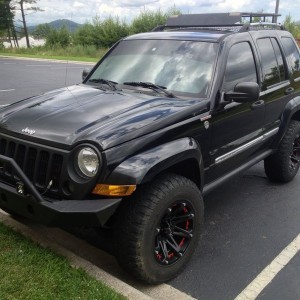 Pretty sweet lookin rig for a jeep.