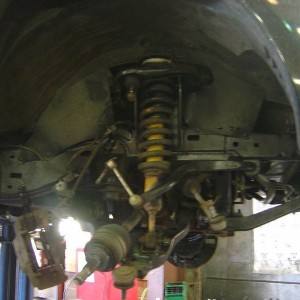 11_Fabtech_6inch_Stage_2_lift_install