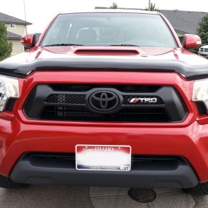 Black Painted Emblem & TRD Grill Emblem