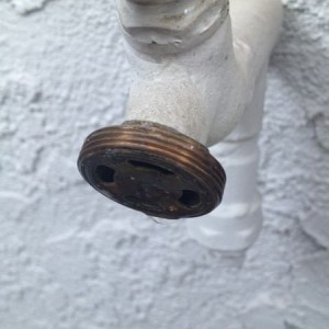 Anyone know about the thread on this spigot? It had an adapter that rusted 