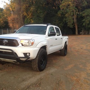 2014 tacoma toyota roof rack skid plate avid bar black wheels