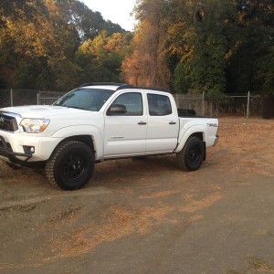 2014 tacoma toyota roof rack skid plate avid bar black wheels