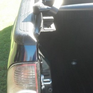 edge of tonneau cover