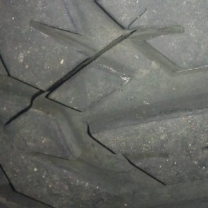 Tire crack