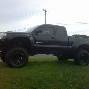 Front glass, 6" DB lift, prerunner bumpers, rear tire swing out ... fo