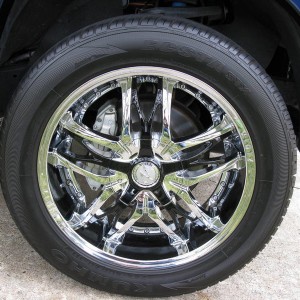 20" Chrome Zinik Z26 Vieri with Black Inserts