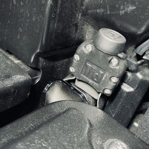Pop & Lock Tailgate Defender