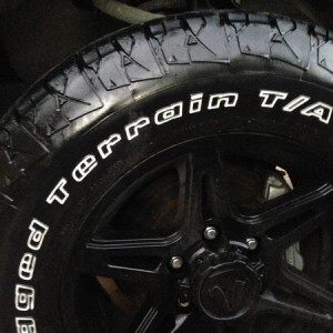 BFGoodrich Rugged Terrain T/A  P265/65R17