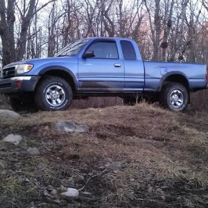 99 tacoma 4cyl 5spd TRD