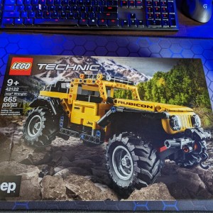 LEGO TECHNIC JEEP