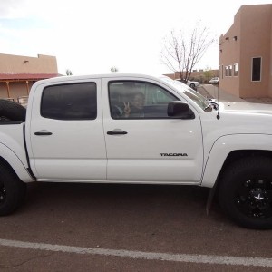 17"Rockstar Wheels and P265/70 Hankook Dynapro ATM's