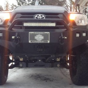 New 6" pro-comp lift and 35" Nitto Dune Grapplers... =]