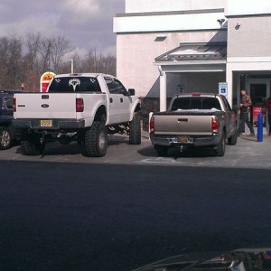 Lolz... Typical mall crawler with bald ass Mt's