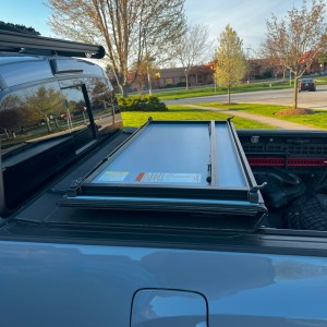 Lomax 6ft Tri-Fold Tonneau Cover