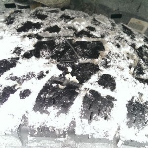 305/60r18 Terra Grapplers. Almost bald and still do good in snow.