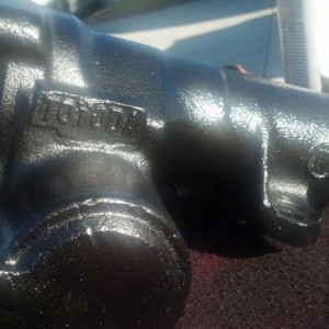 New Toyoda steering box drilled and tapped for the MonkeyCrawler