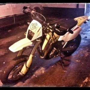 DR-Z400SM