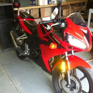 CBR125R