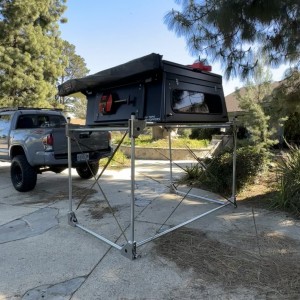 Rapid Topper Camper stand