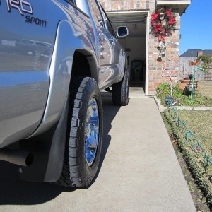 285/65/18 nitto and ion wheels 18x9 31 inch tire soon to go bigger