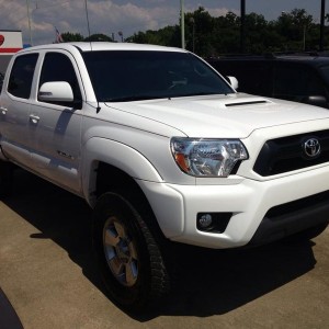 white 2012 toyota tacoma trd 4x4