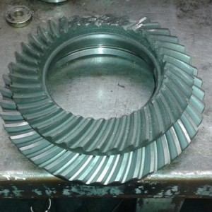 Ring gear size difference between a toyota 8.4 and a dana 9.75 model 605