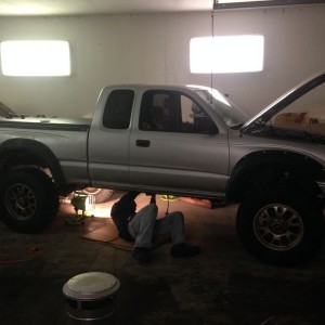Daystar 1.25" lift shackles are on.