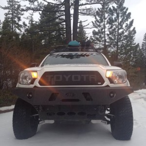 2014 tacoma toyota white trd offroad snow ski roof rack
