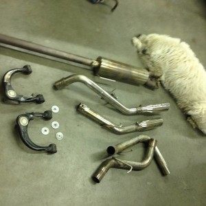 Dual Exhaust control arm