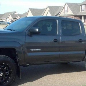 After leveling kit and BFG KO 285/18