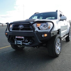 2012_Tacoma_post_Icon_lift_16_