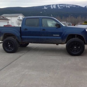 07 DCSB 3" lift 285 tires