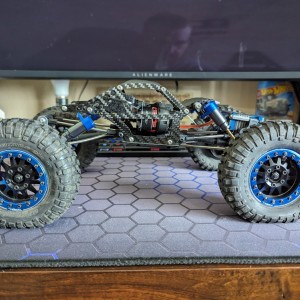 UTB18 COMP CRAWLER R SIDE