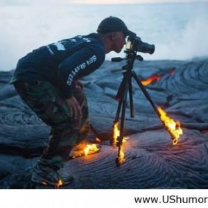 Funny-photographer-on-top-of-a-volcano