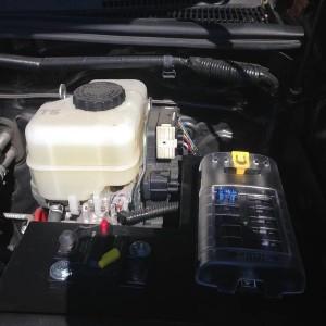 Fuse_block_panel_mounted