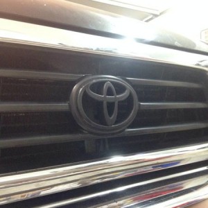 Front emblem black