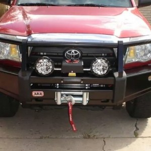 Bumper, winch, KC lights, fresh on in 08