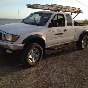 2002 tacoma white truck box ladder rack