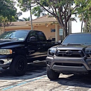 Photo challenge thread My Tacoma making the RAM 2500 look good.
