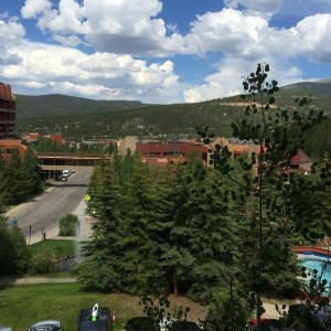 liveYIVVYi