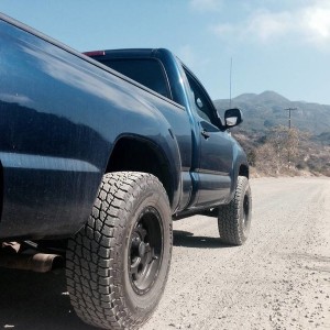 5 Lug Regular Cab tacoma.