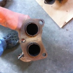Front pipe to manifold