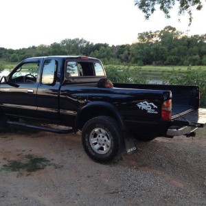 1998 Tacoma 3.4l Black SR5